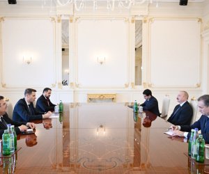 Алиев принял председателя Сената Румынии Алиев принял председателя Сената Румынии