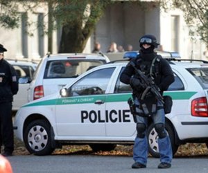 В Польше обстреляли здание школы В Польше обстреляли здание школы