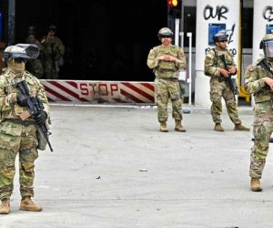 Гвардейцам Трампа приказали готовиться к беспорядкам Гвардейцам Трампа приказали готовиться к беспорядкам