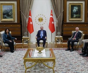 Закрытые переговоры Эрдогана и курдских депутатов Закрытые переговоры Эрдогана и курдских депутатов