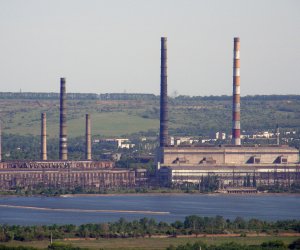 Зеленский сообщил об ударе россиян по Славянской ТЭС: есть жертвы Зеленский сообщил об ударе россиян по Славянской ТЭС: есть жертвы