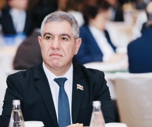 Daxili marjinal qruplar Azərbaycan iqtisadiyyatındakı islahatlara kölgə salmağa cəhd edir - Deputat Daxili marjinal qruplar Azərbaycan iqtisadiyyatındakı islahatlara kölgə salmağa cəhd edir - Deputat