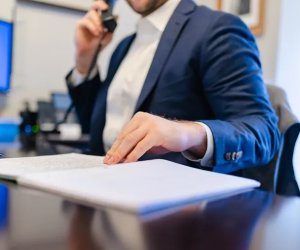 Deputat direktor seçimini mürəkkəb proses adlandırıraq nazirliyi tənqid edib Deputat direktor seçimini mürəkkəb proses adlandırıraq nazirliyi tənqid edib