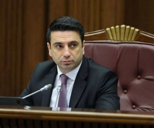 Ален Симонян: Контакты между Арменией и Азербайджаном будут продолжены 
Ален Симонян: Контакты между Арменией и Азербайджаном будут продолжены