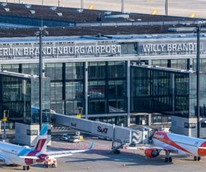 DPA: Работа аэропорта Берлина временно нарушена из-за дрона DPA: Работа аэропорта Берлина временно нарушена из-за дрона