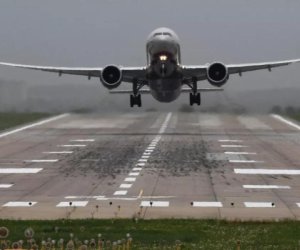 ABŞ-də iki sərnişin təyyarəsi toqquşub