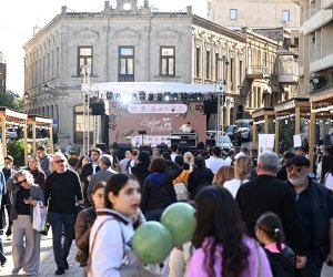 İçərişəhərdə Zeytun Festivalı davam edir İçərişəhərdə Zeytun Festivalı davam edir