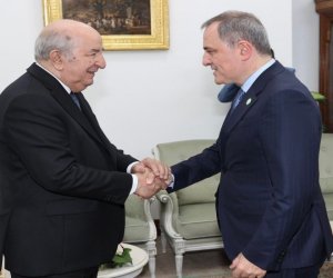 Əlcəzair prezidenti Ceyhun Bayramovu qəbul edib