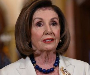 Nensi Pelosi Konqresdən getdiyini açıqlayıb