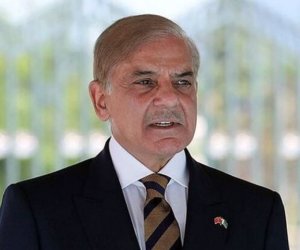 Pakistanın Baş naziri Azərbaycana səfərə gəlib