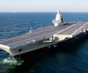 Товарищ Си открыл новый китайский авианосец