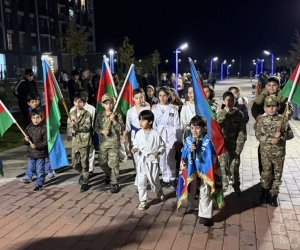 Füzulidə Zəfər Gününə həsr olunmuş tədbirlər atəşfəşanlıqla başa çatıb