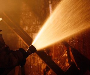 Sabunçuda 4 obyekti olan tikili yanıb