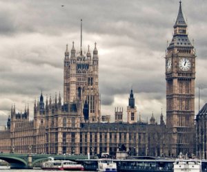 Великобритания заморозила обмен разведданными с США