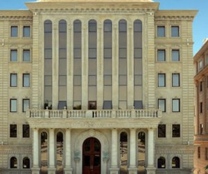 Nəsimi Rayon İcra Hakimiyyətinin yeni başçısı kollektivə təqdim olunub