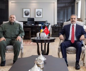 Hakan Fidan Ukraynanın müdafiə naziri ilə görüşüb