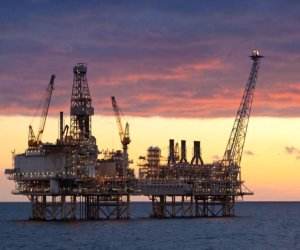 
Dünya bazarlarında neftin ucuzlaşıb