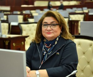 Üç uşaq analarına güzəştlər tətbiq edilməlidir- Deputat