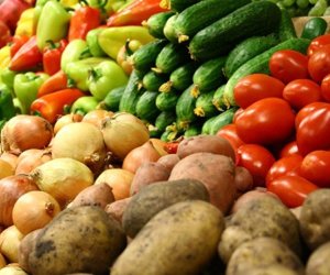 Oktyabrda bahalaşan və ucuzlaşan məhsulların siyahısı açıqlanıb