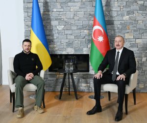 Azərbaycan və Ukrayna prezidentləri telefon danışığı aparıb — Zelenski