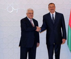 Prezident Mahmud Abbası təbrik edib