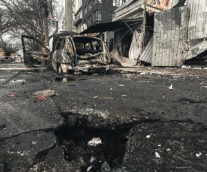 Россияне обстреляли Херсон: двое погибших, одна раненая