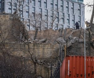 Париж о повреждении посольства Азербайджана в Киеве