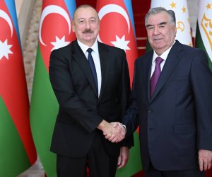 Emoməli Rəhmon İlham Əliyevi təbrik edib