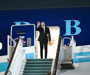 Завершился визит Ильхама Алиева в Узбекистан