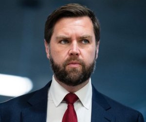 Ceyms Vensin korteji qəzaya uğrayıb