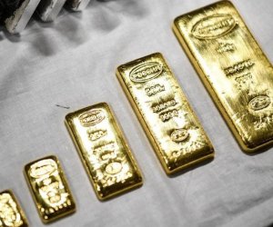 Qızılın qiyməti ucuzlaşıb