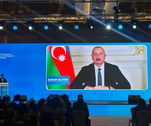 Aliyev urges stronger information security in message to D8 Media Forum