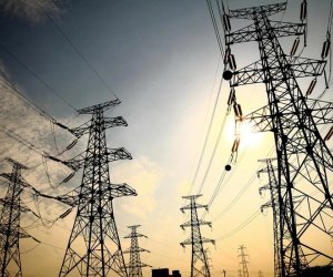
Azərbaycanın Gürcüstan üzərindən Türkiyəyə tranzit etdiyi elektrik enerjisi azalıb