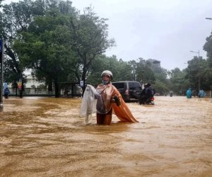 Vyetnamda daşqın və sürüşmələr nəticəsində ölənlərin sayı 90-a çatıb