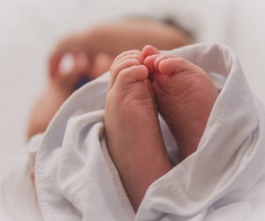 Bakıda ana 3 günlük körpəsini dənizə ataraq öldürüb