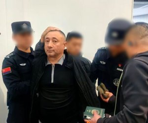 Həyat yoldaşına xəsarət yetirərək ölkədən qaçan şəxs Çində saxlanılıb