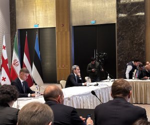 Азербайджан за 10 месяцев принял 317 контейнерных поездов по Среднему коридору – Ровшан Рустамов