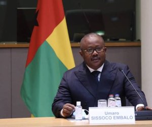 Qvineya-Bisau başçısı dövlət çevrilişi nəticəsində həbs edilib