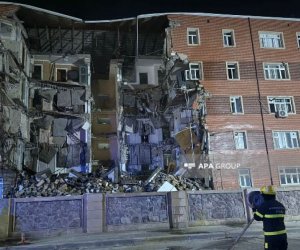 Goranboyda 5 mərtəbəli yaşayış binasının bir bloku tamamilə çöküb