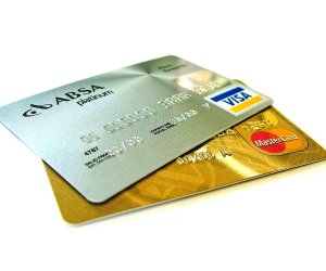 Azərbaycanda dövriyyədə olan ödəniş kartlarının sayı artıb