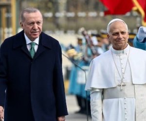 Papa türk xalqlarına çağırış edib