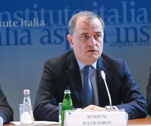 Ceyhun Bayramov İtaliyada strateji tərəfdaşlıq və regional prosesləri müzakirə edib