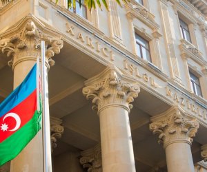 
Azərbaycan Albaniyanı milli bayramı münasibətilə təbrik edib