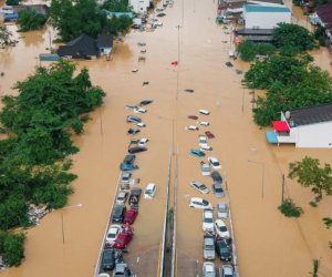 Tailandda daşqınlarda ölənlərin sayı 145-ə çatıb