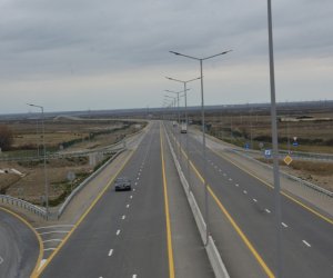 Ödənişli yolda radar və müşahidə kameraları quraşdırılıb