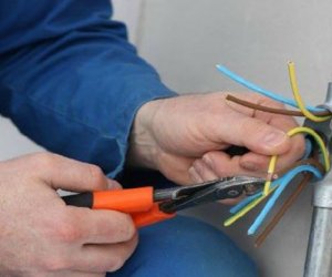 Gəncədə "Azərişıq”ın əməkdaşını elektrik cərəyanı vuraraq öldürüb