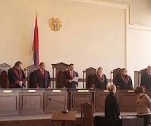 Суд в Армении продлил арест брату и племяннику Гарегина II