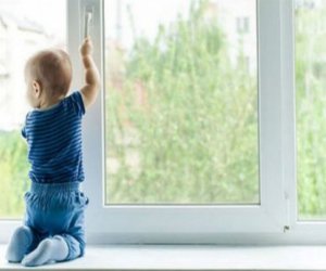 В Баку госпитализирован малолетний ребенок, выпавший из окна дома