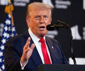 Трамп заявил о полном закрытии воздушного пространства над Венесуэлой