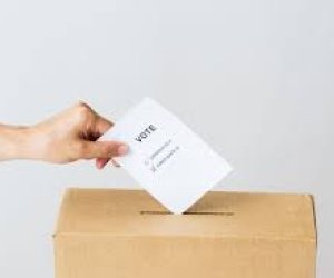 Qırğızıstanda növbədənkənar parlament seçkiləri keçirilir